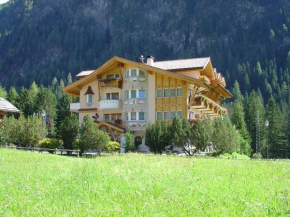 Alpenhotel Panorama Campitello Die Fassa